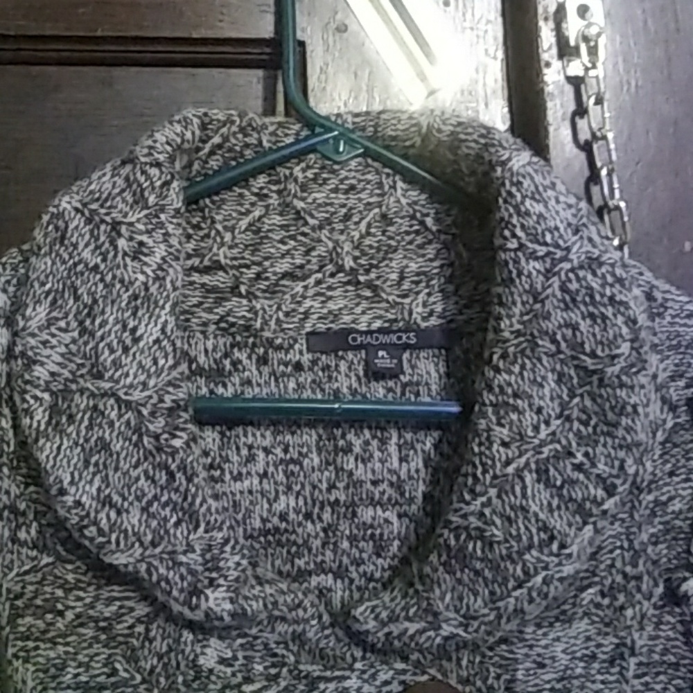 Chunky Sweater - Picture 7 of 7
